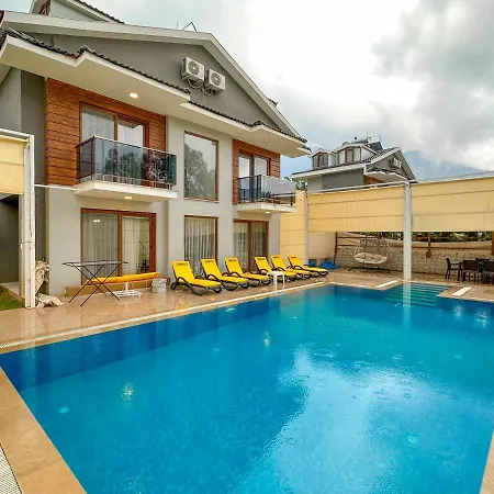 Tuna Villa, Oezel Havuzlu, Βίλα Φετιγιέ