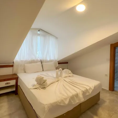 Tuna Villa, Oezel Havuzlu, Βίλα