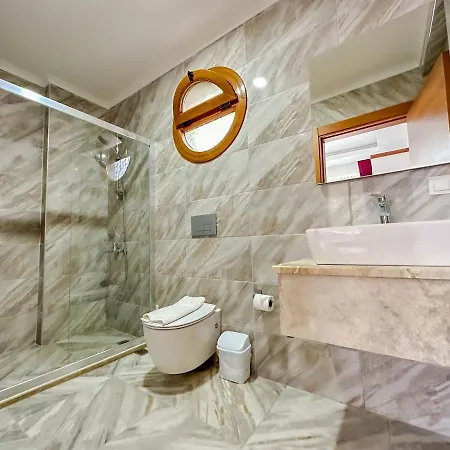 Tuna Villa, Oezel Havuzlu, Βίλα Φετιγιέ