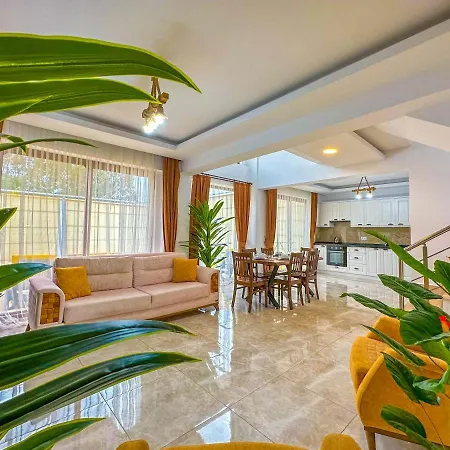 Tuna Villa, Oezel Havuzlu, Vila *